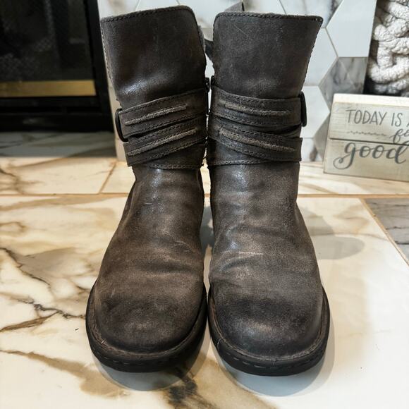 Born Boots Size 5 Women’s Leandra Gray Distressed Leather Side Zip D38322 - Picture 2 of 9